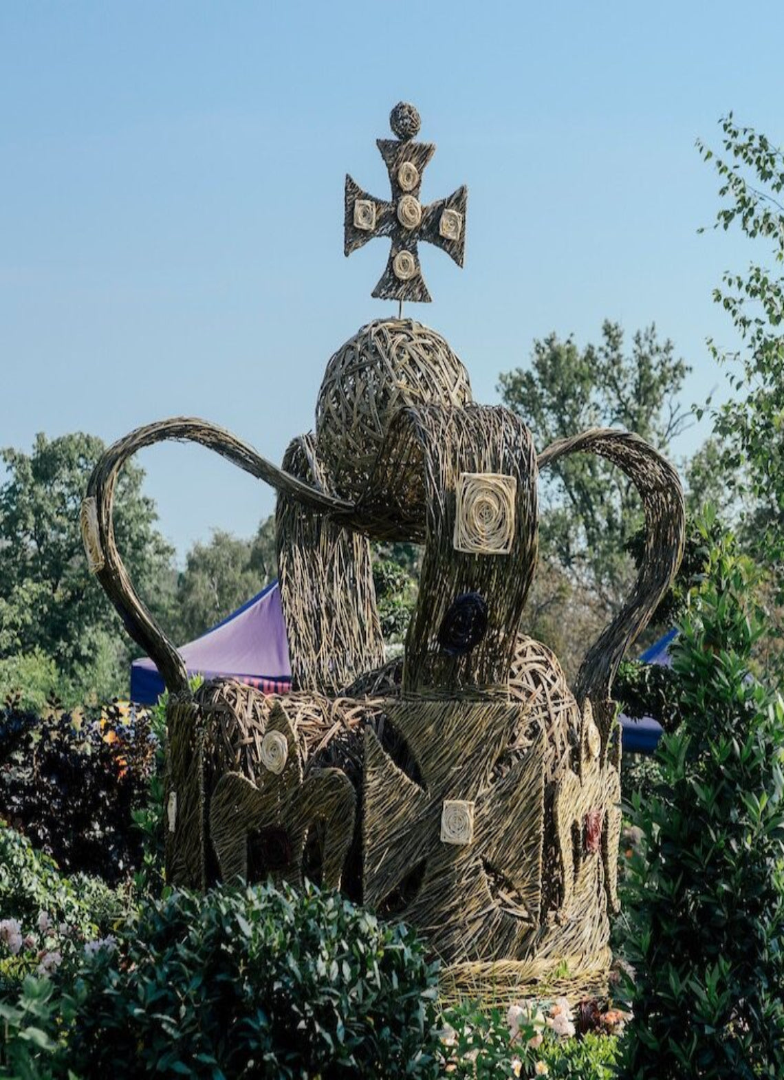 Intensive Floral Installations Course At The Royal Windsor Flower Show