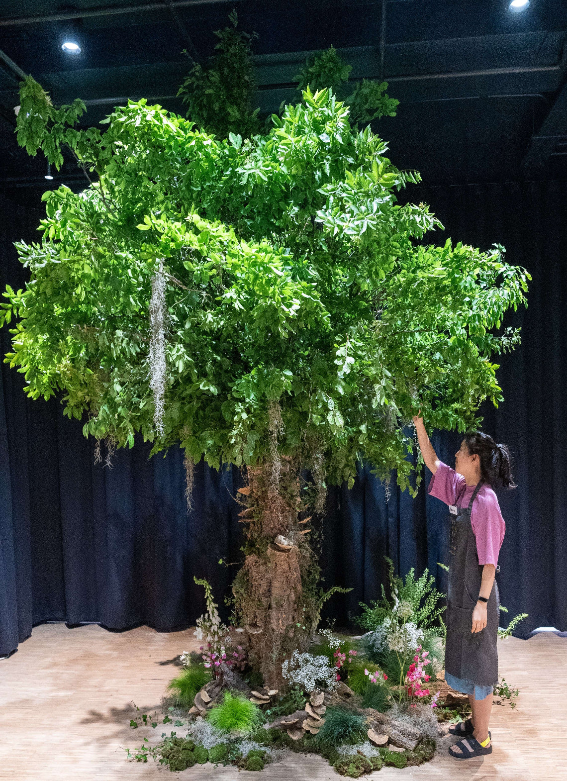 Intensive Floral Installations Course At The Royal Windsor Flower Show